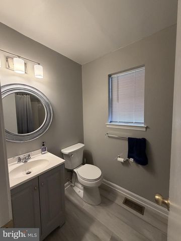 125 EMERY CT, Newark, DE 19711