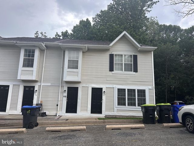 125 EMERY CT, Newark, DE 19711