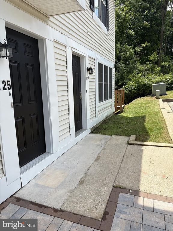 125 EMERY CT, Newark, DE 19711