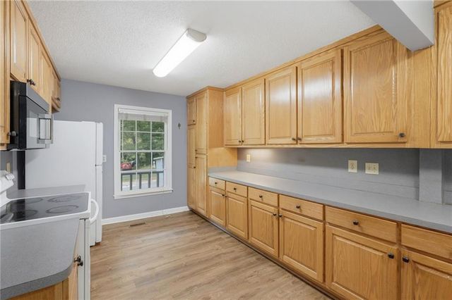 4362 White Oak Drive, Buford, GA 30518