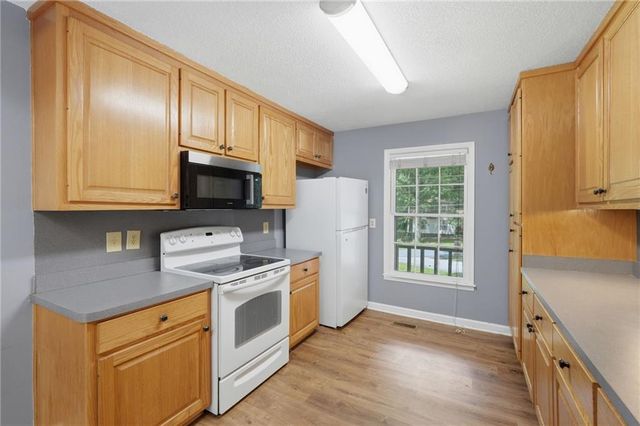 4362 White Oak Drive, Buford, GA 30518
