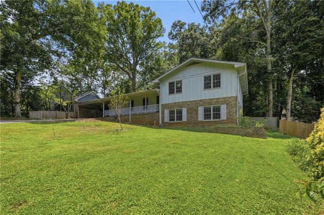 4362 White Oak Drive, Buford, GA 30518