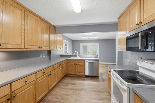 4362 White Oak Drive, Buford, GA 30518