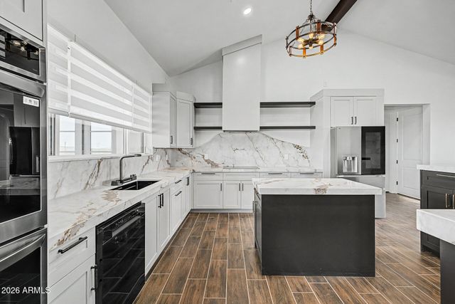 15606 S TUTHILL Road S, Buckeye, AZ 85326