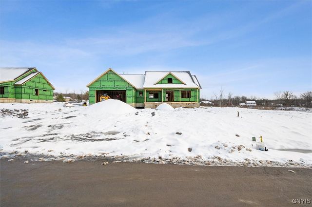 102 Stonebrooke Drive, Marcy, NY 13403