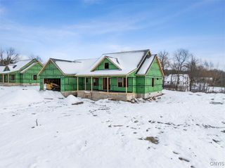 102 Stonebrooke Drive, Marcy, NY 13403