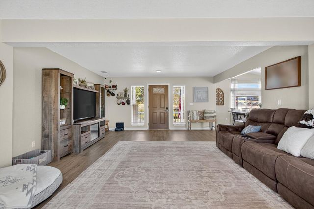 4525 Coyote Dr, Ione, CA 95640