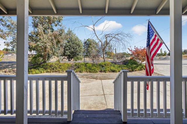 4525 Coyote Dr, Ione, CA 95640