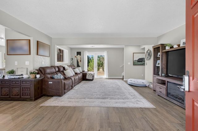 4525 Coyote Dr, Ione, CA 95640