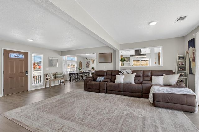 4525 Coyote Dr, Ione, CA 95640