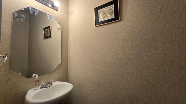 3204 Ortman DR, Pflugerville, TX 78660