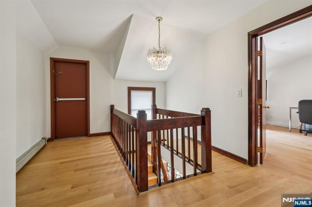 1060 Briar Way, Fort Lee, NJ 07024