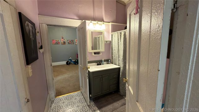 605 E Caddo Street, Cleveland, OK 74020