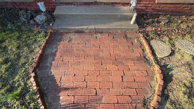 605 E Caddo Street, Cleveland, OK 74020