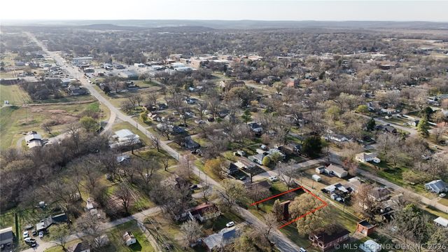 605 E Caddo Street, Cleveland, OK 74020