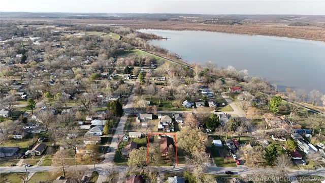 605 E Caddo Street, Cleveland, OK 74020