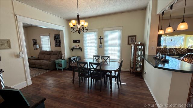 605 E Caddo Street, Cleveland, OK 74020