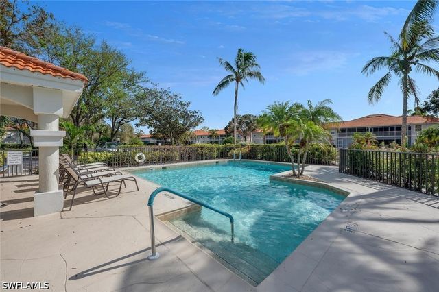 2476 Orchid Bay DR 103, Naples, FL 34109