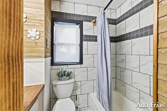 3755 Jefferson Avenue, Wyoming, MI 49548