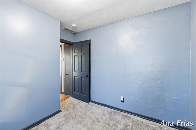 3755 Jefferson Avenue, Wyoming, MI 49548