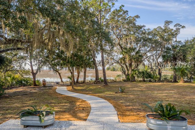 50 Scipio Rd, Beaufort, SC 29906