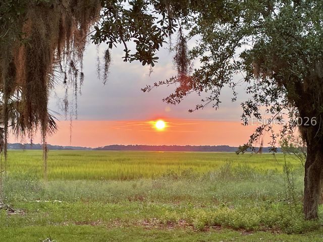 50 Scipio Rd, Beaufort, SC 29906