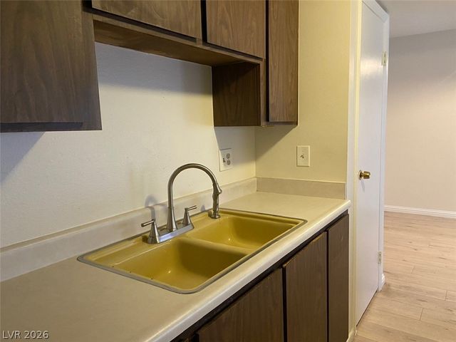 1507 Elizabeth Avenue 3, Las Vegas, NV 89119