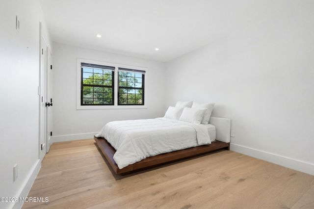 8 Heath Street, Eatontown, NJ 07724