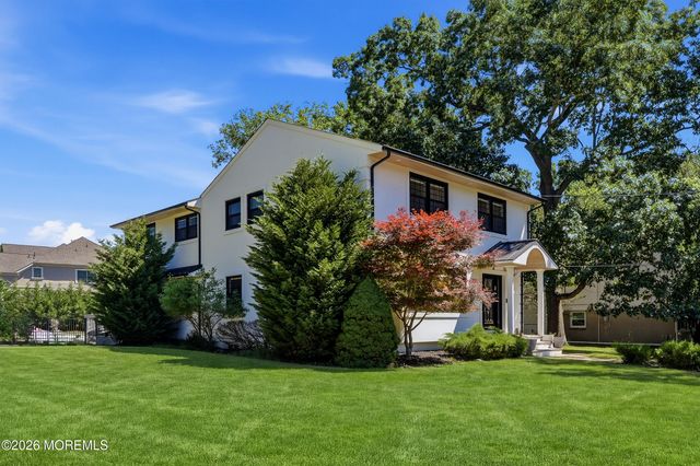 8 Heath Street, Eatontown, NJ 07724