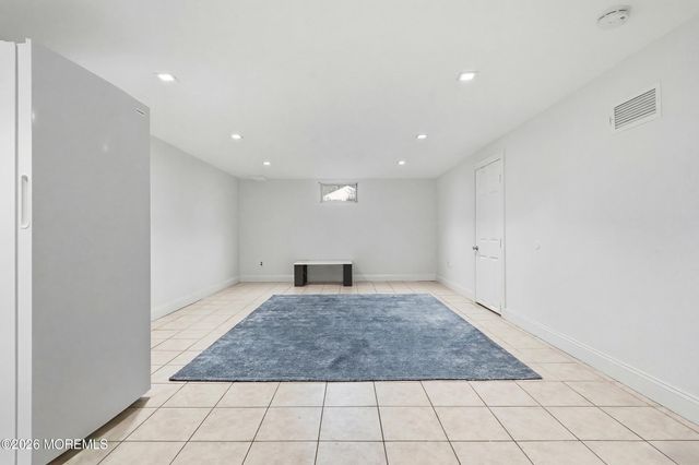 8 Heath Street, Eatontown, NJ 07724