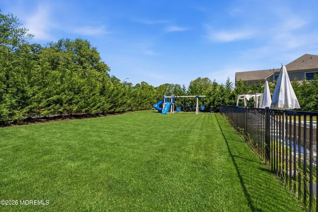 8 Heath Street, Eatontown, NJ 07724