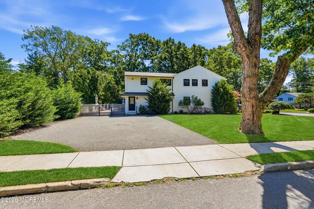 8 Heath Street, Eatontown, NJ 07724