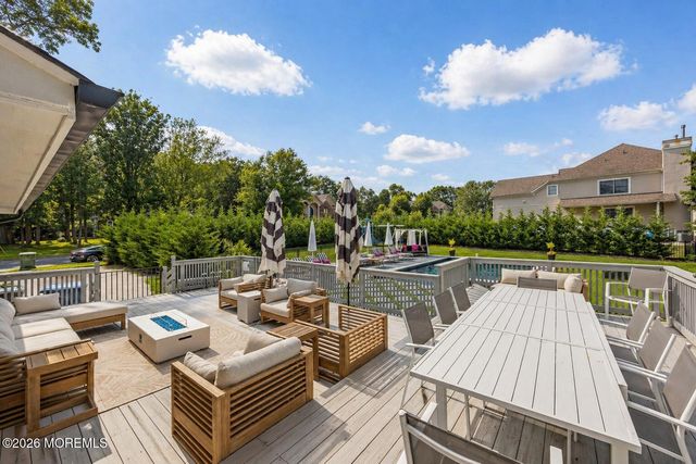 8 Heath Street, Eatontown, NJ 07724