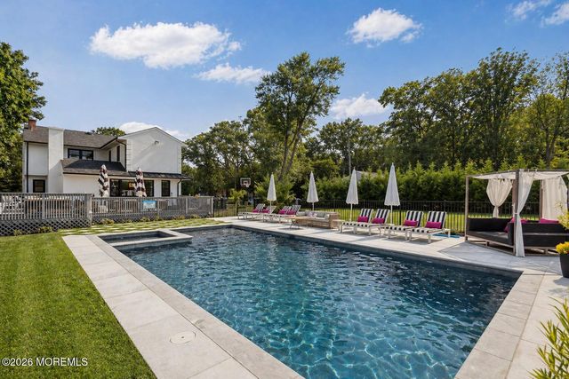 8 Heath Street, Eatontown, NJ 07724