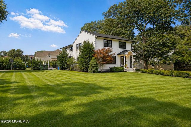 8 Heath Street, Eatontown, NJ 07724