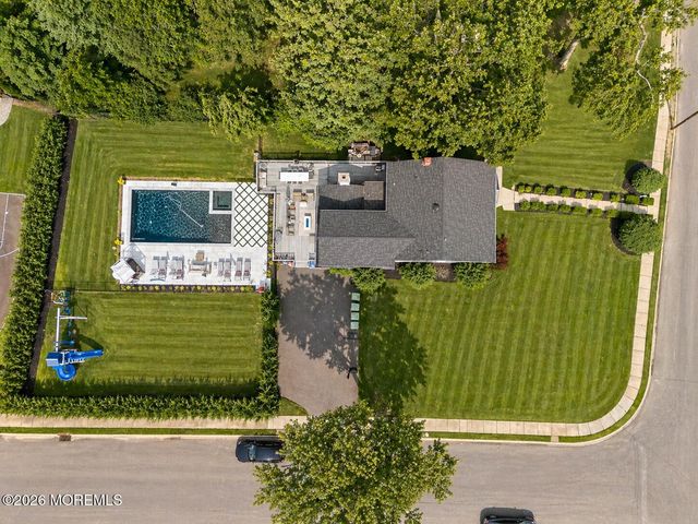 8 Heath Street, Eatontown, NJ 07724