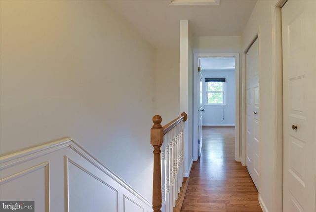 2 FAIRFAX VLG S, Harrisburg, PA 17112
