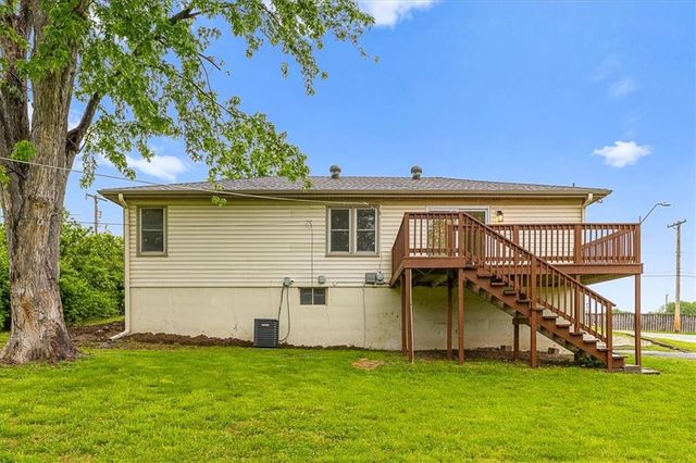 505 NW 82nd Street, Kansas City, MO 64118