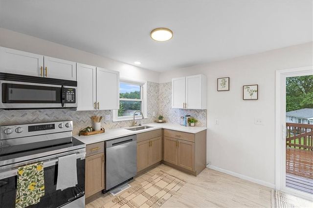 505 NW 82nd Street, Kansas City, MO 64118