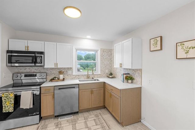505 NW 82nd Street, Kansas City, MO 64118