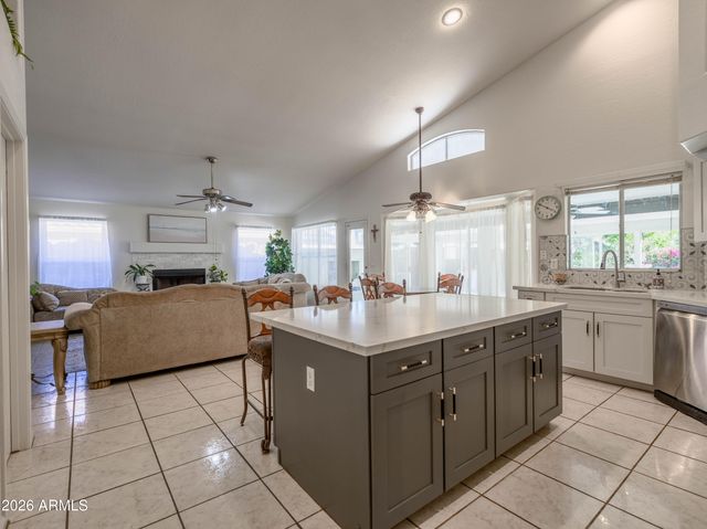 4889 W CARLA VISTA Court, Chandler, AZ 85226