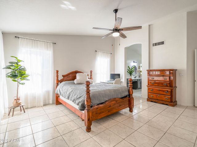 4889 W CARLA VISTA Court, Chandler, AZ 85226