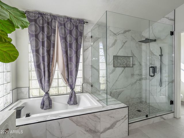 4889 W CARLA VISTA Court, Chandler, AZ 85226