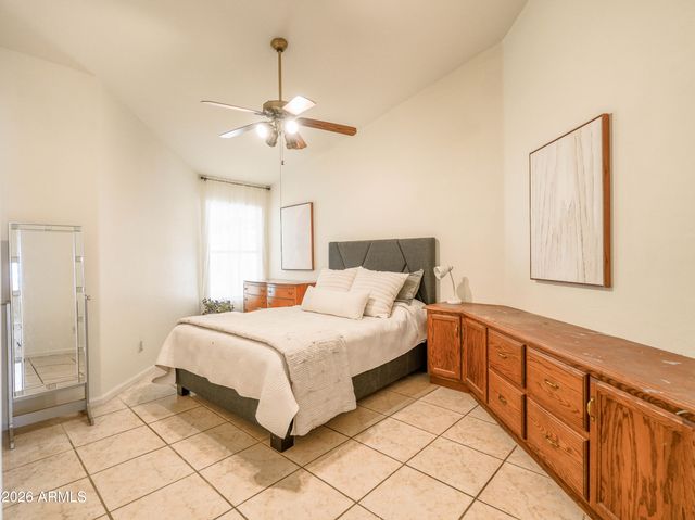 4889 W CARLA VISTA Court, Chandler, AZ 85226