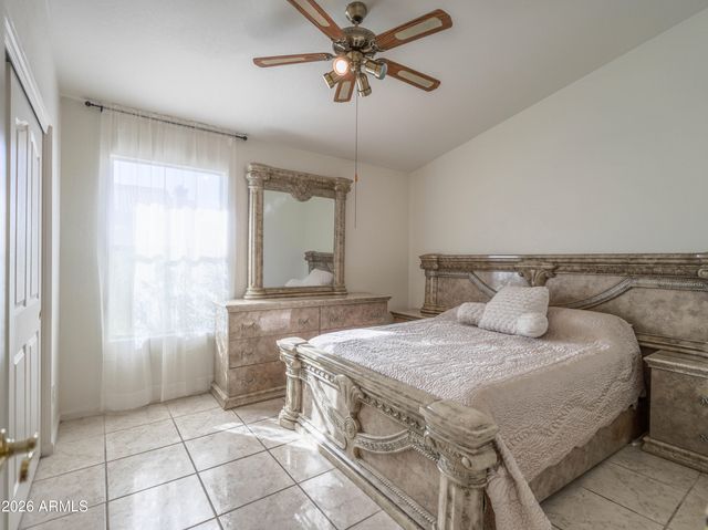 4889 W CARLA VISTA Court, Chandler, AZ 85226