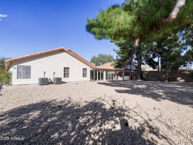 4889 W CARLA VISTA Court, Chandler, AZ 85226