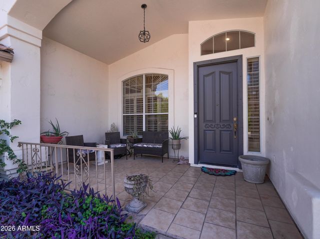 4889 W CARLA VISTA Court, Chandler, AZ 85226