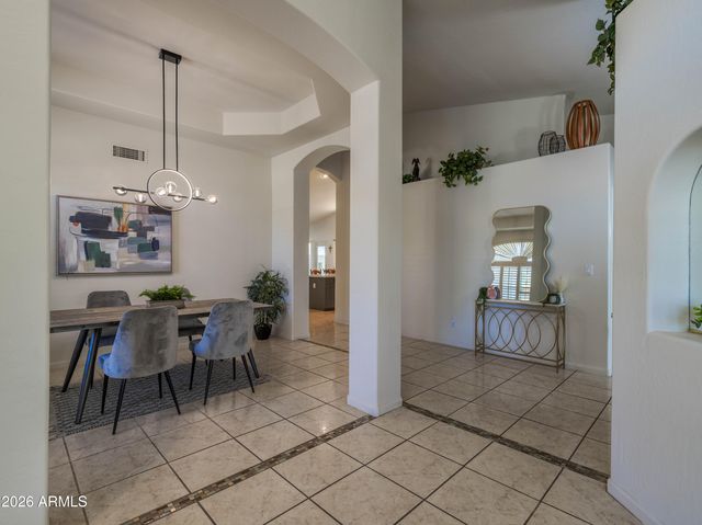 4889 W CARLA VISTA Court, Chandler, AZ 85226