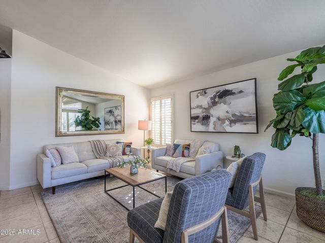 4889 W CARLA VISTA Court, Chandler, AZ 85226