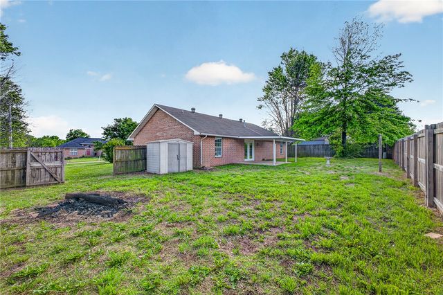 280 Wilson Drive, Gentry, AR 72734